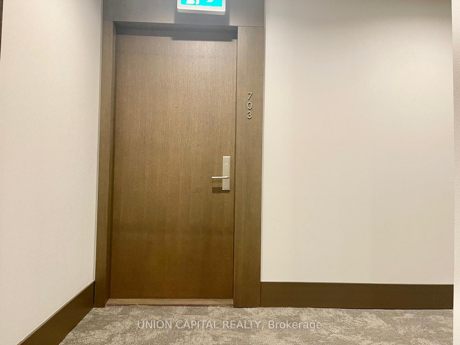 39 Roehampton Avenue Unit 703 photo 2