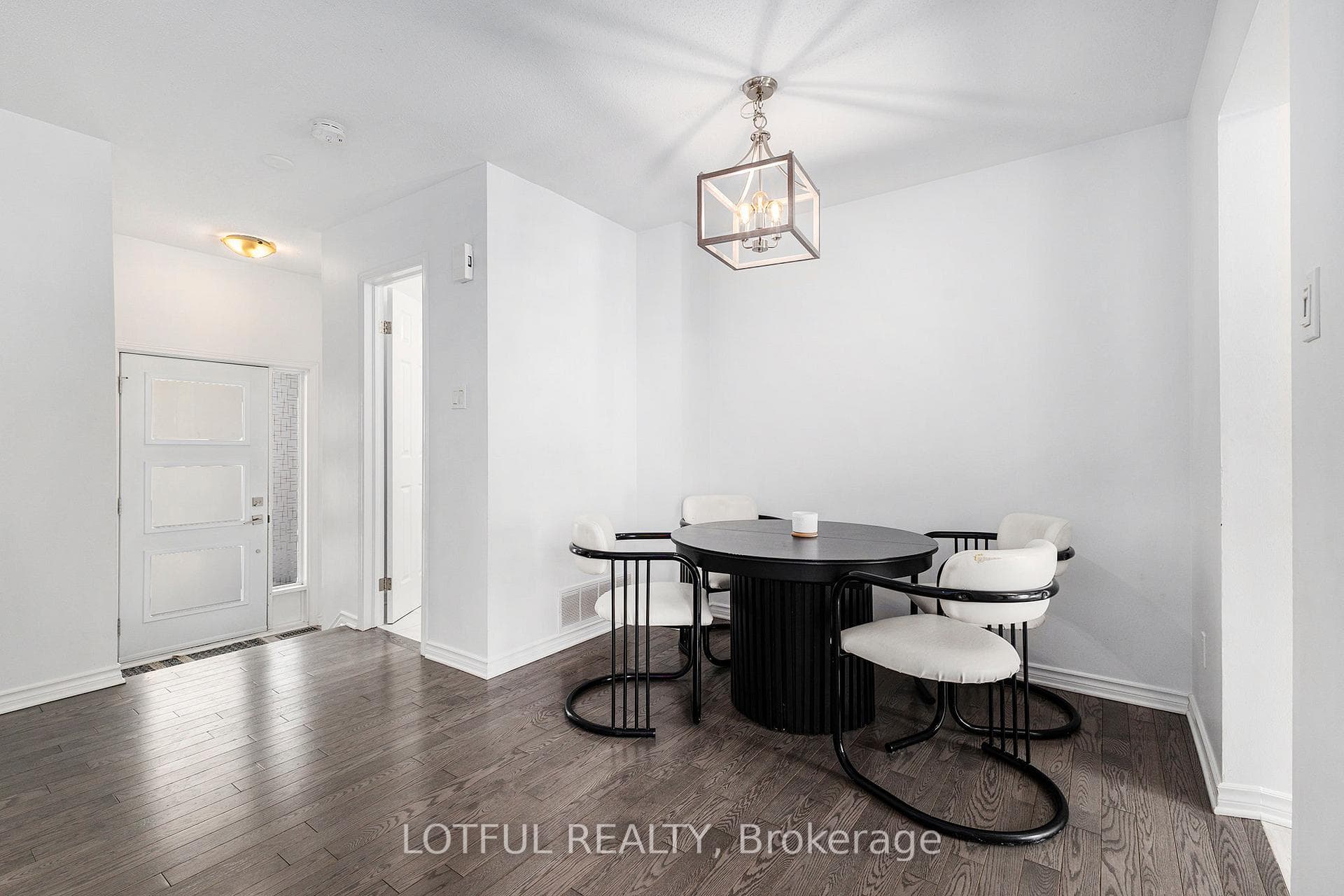 268 Stoneway Drive photo 4