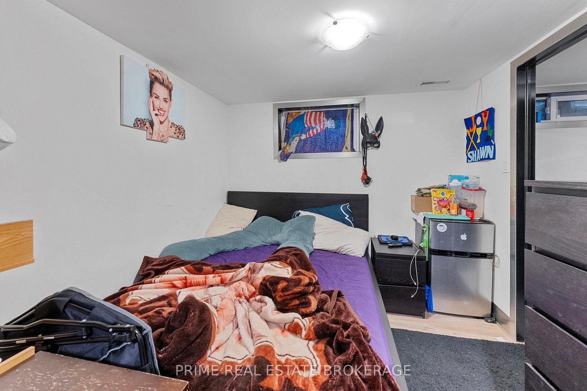 583 Maitland Street photo 14