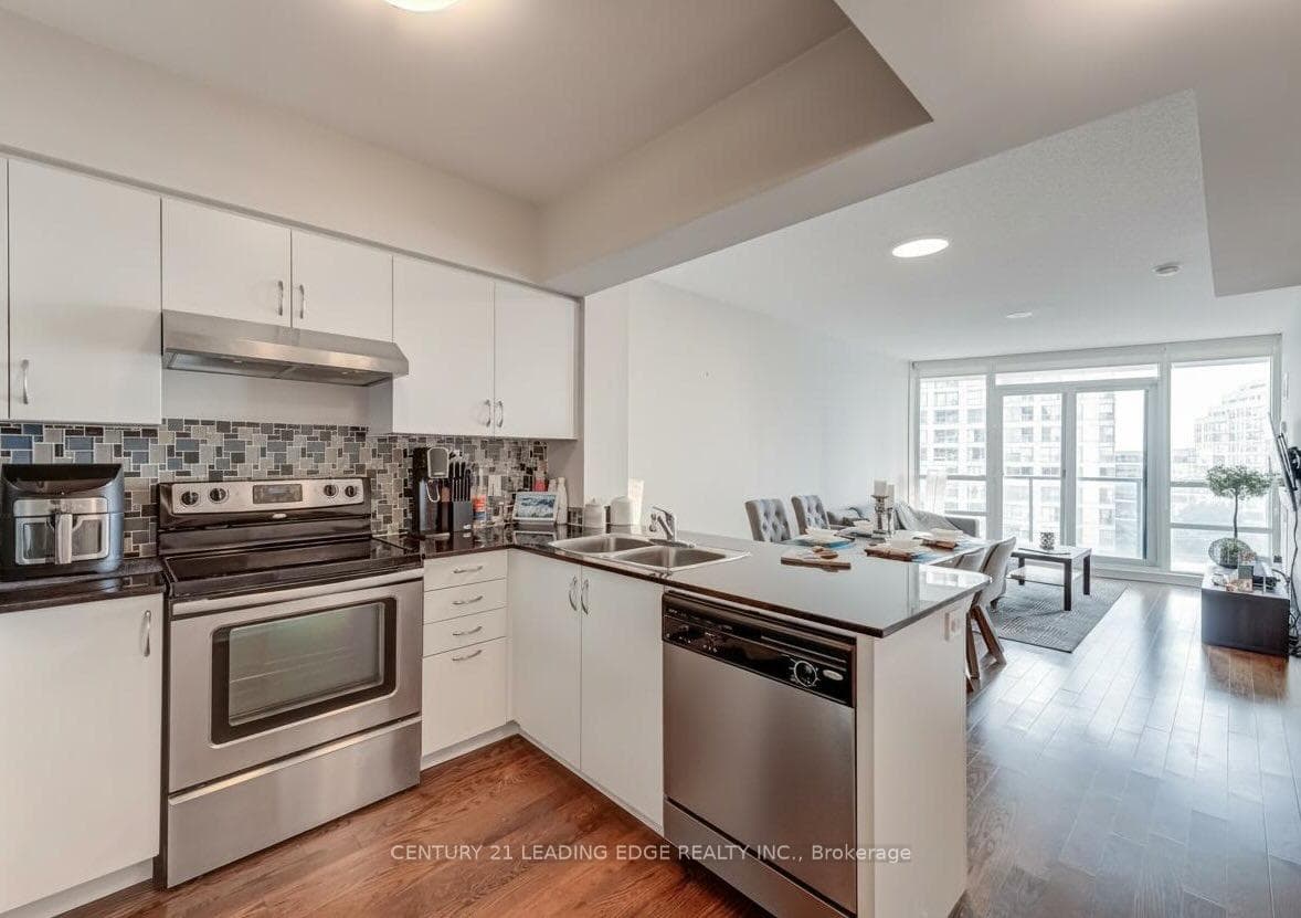 2240 Lake Shore Boulevard Unit 601 photo 1