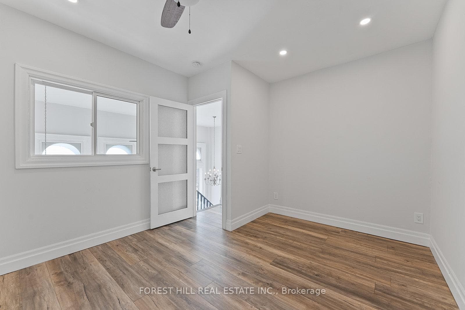 2 Boulton Avenue Unit 7 photo 29
