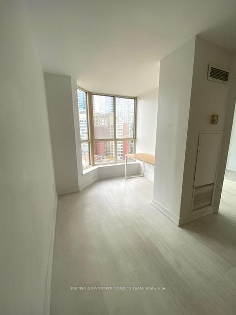 44 St Joseph Street Unit 1108 photo 11