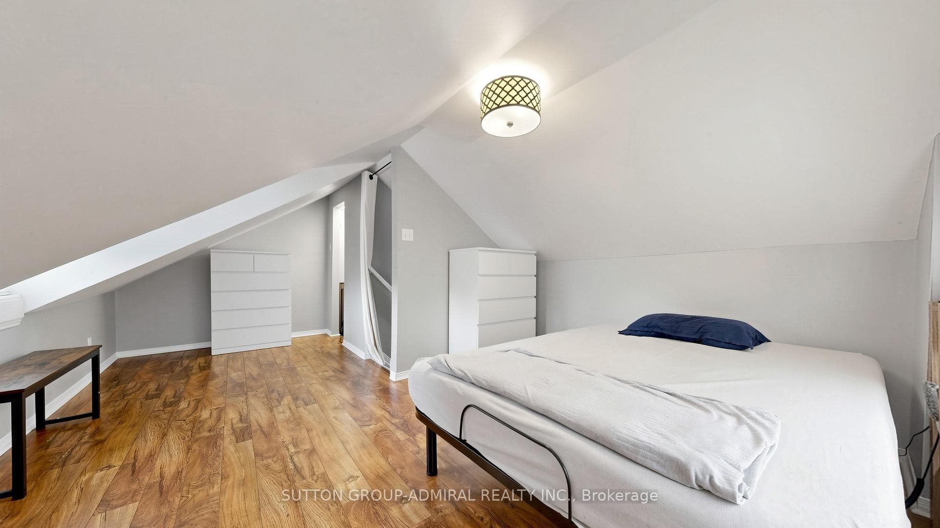 75 Rockcliffe Boulevard photo 17