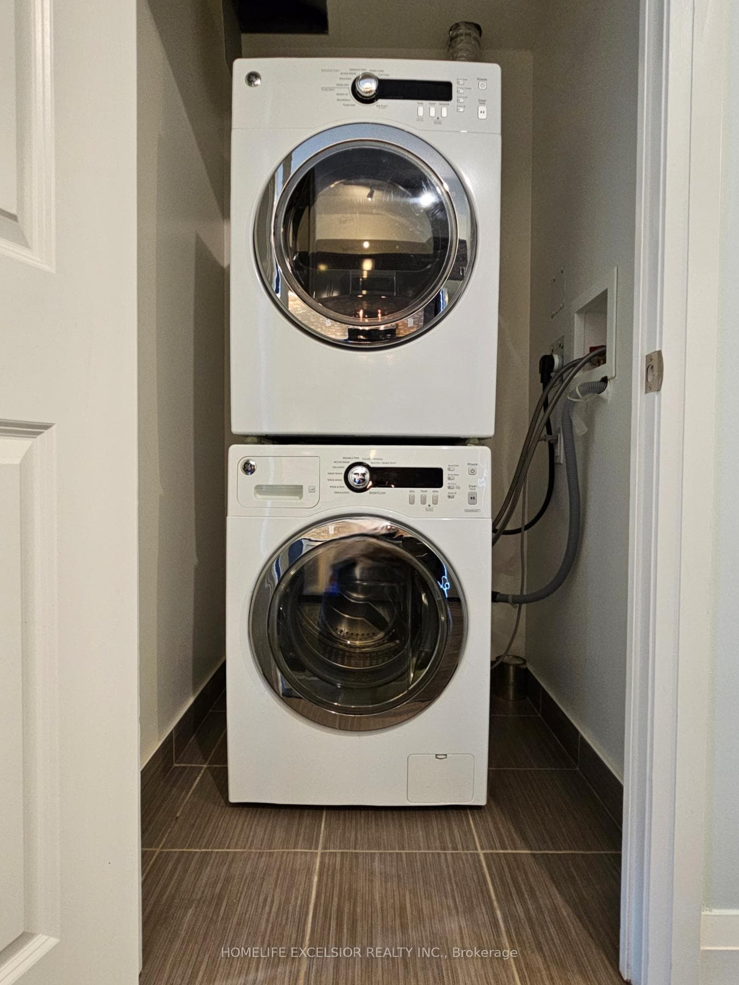 7161 Yonge Street Unit 2027 photo 18