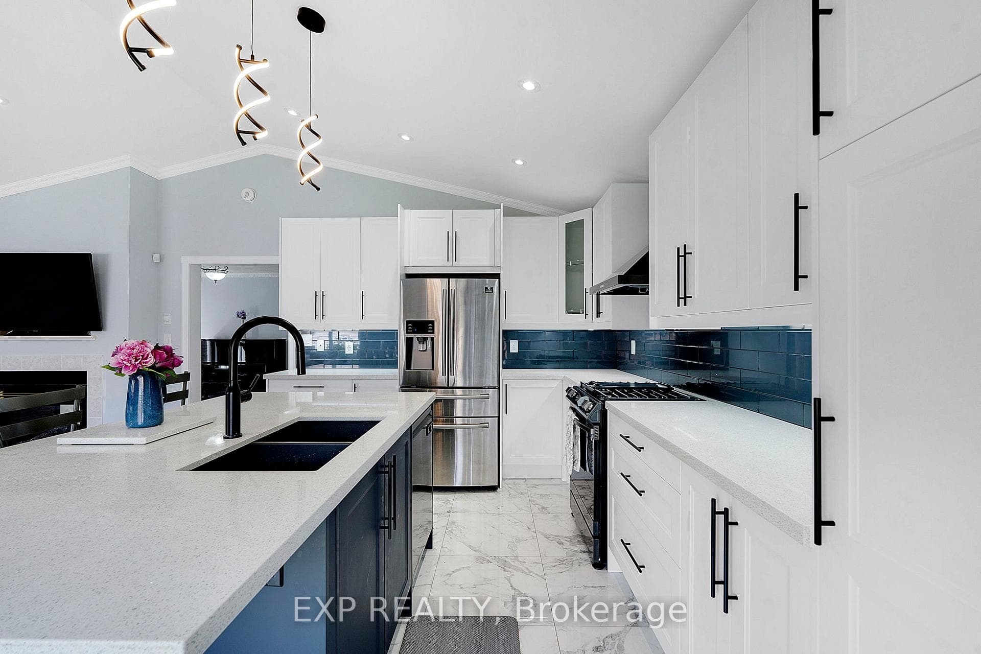 7295 Bread Fruit Lane photo 14