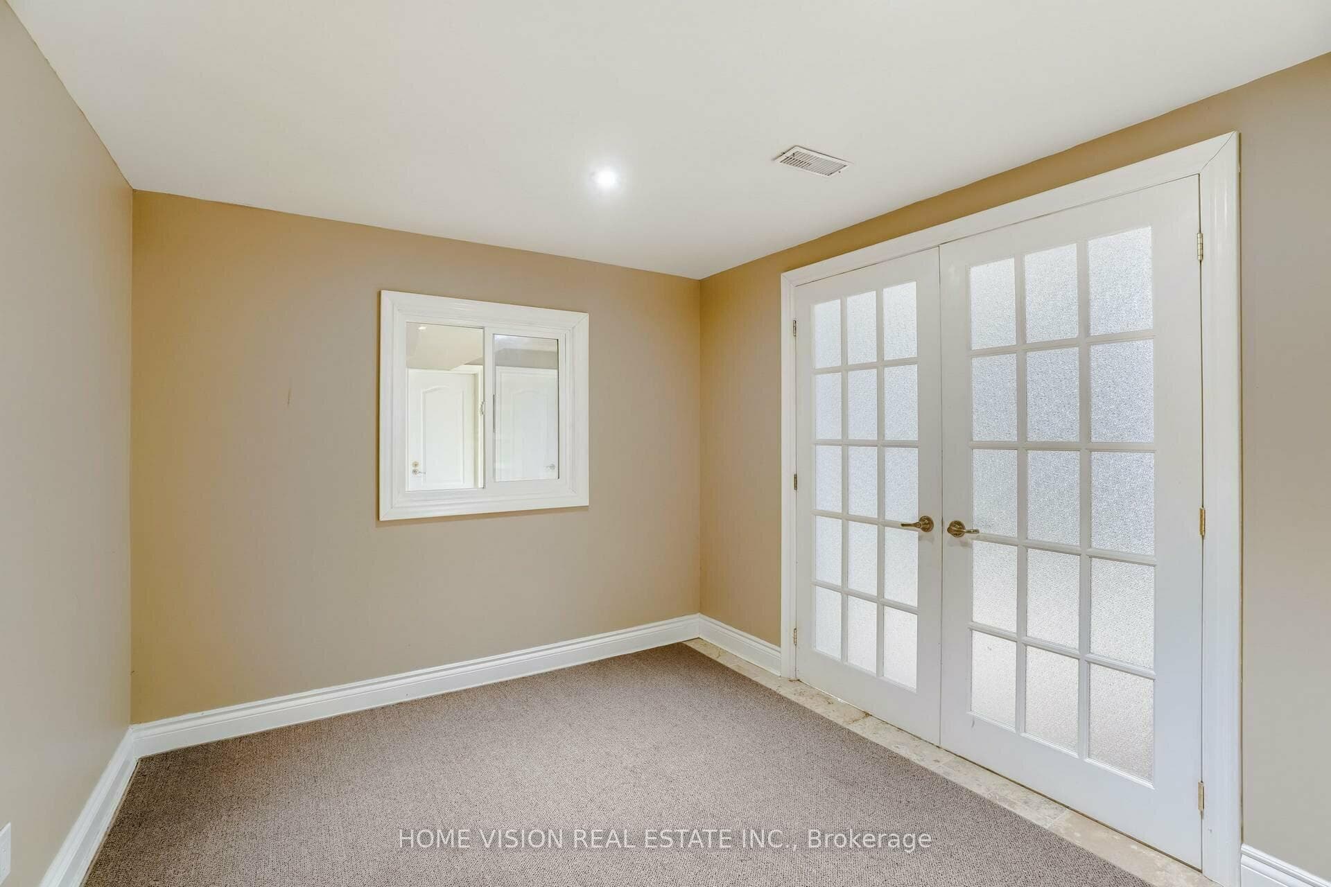 24 Sandbanks dr Drive Unit Basmt photo 14