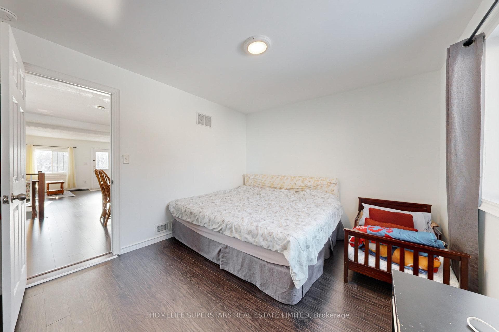256 Annis Street photo 23