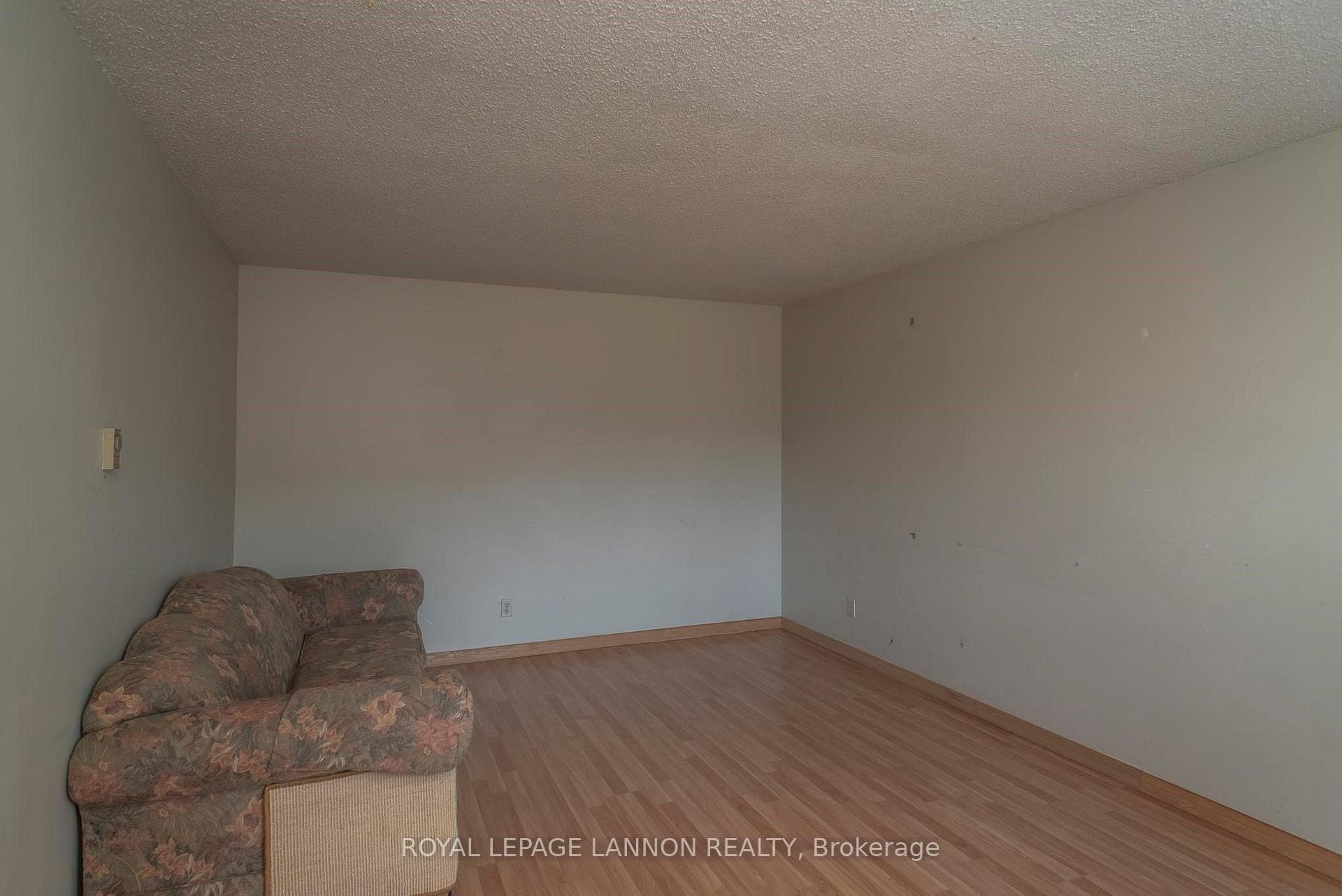 566 Nobel Road photo 23