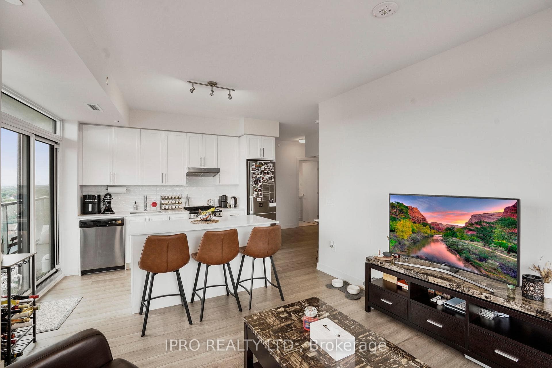 212 King William Street Unit 1217 photo 6
