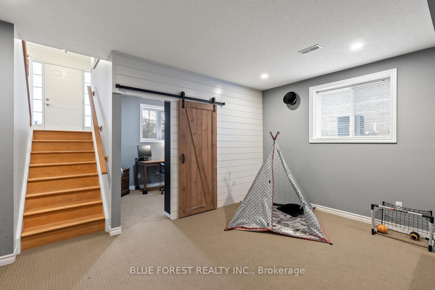 123 Watson Street photo 27