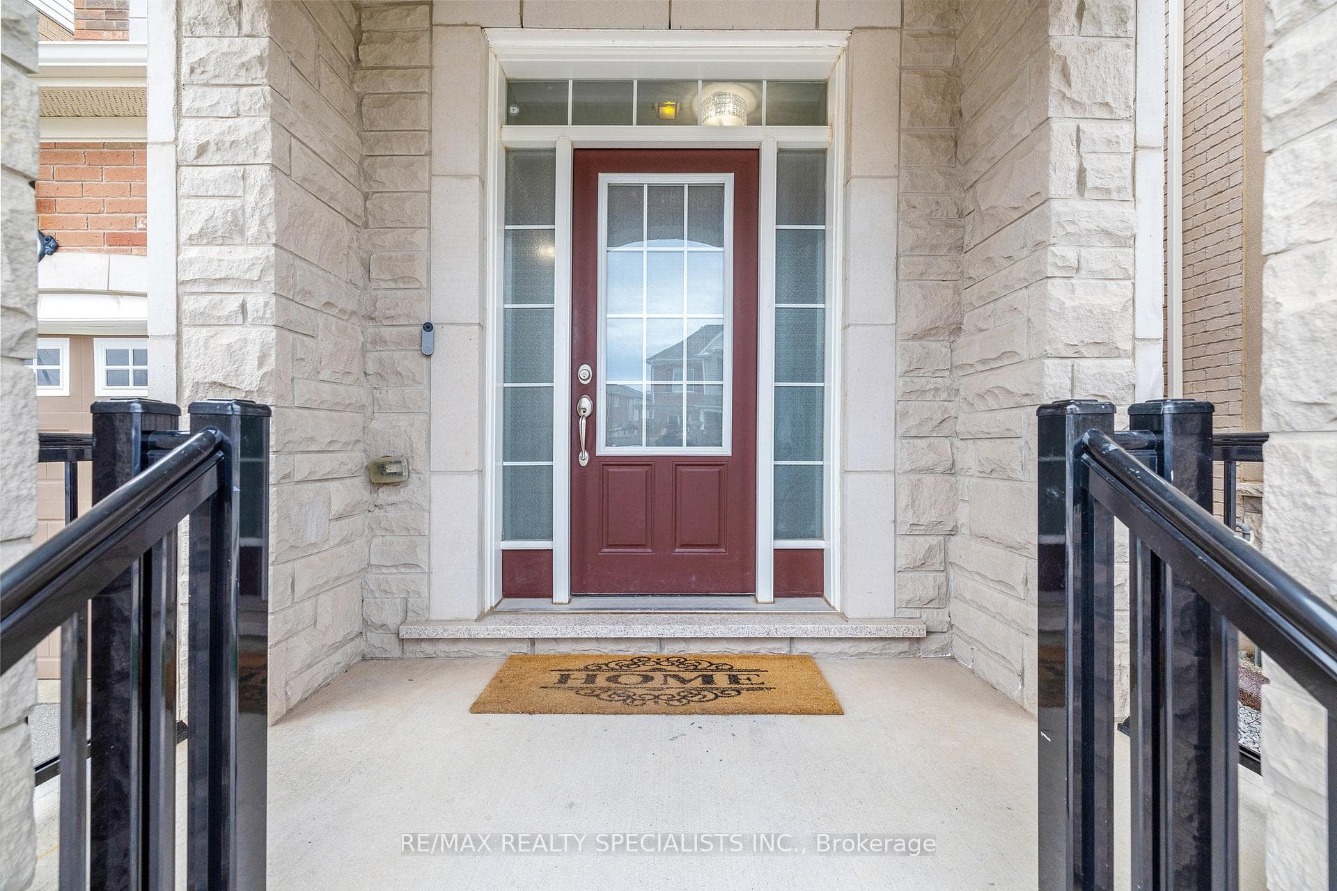458 Hinton Terrace photo 3