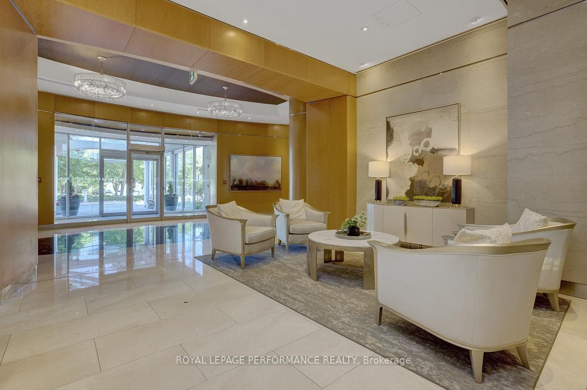 38 Metropole Private Unit 2101 photo 2