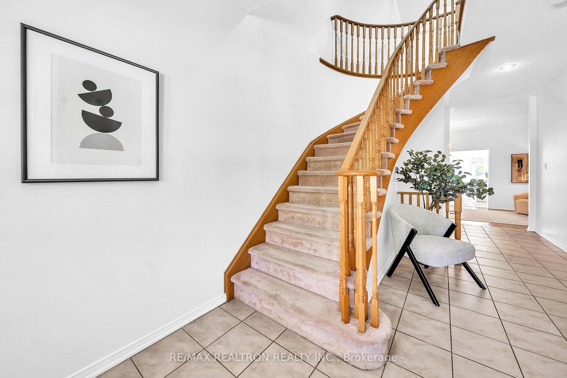19 Naughton Drive photo 7