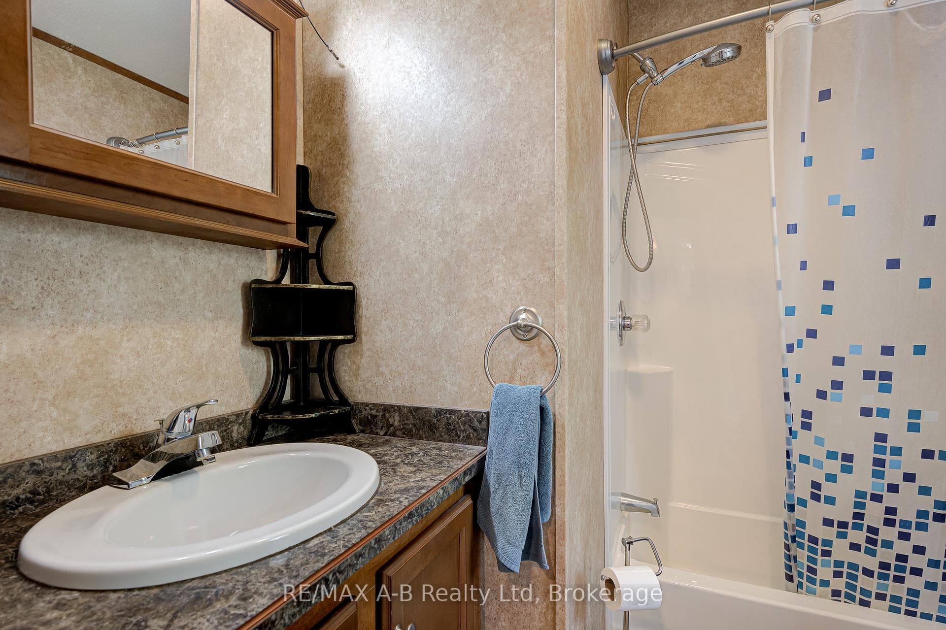 923590 Road 92 Road Unit 612 photo 21