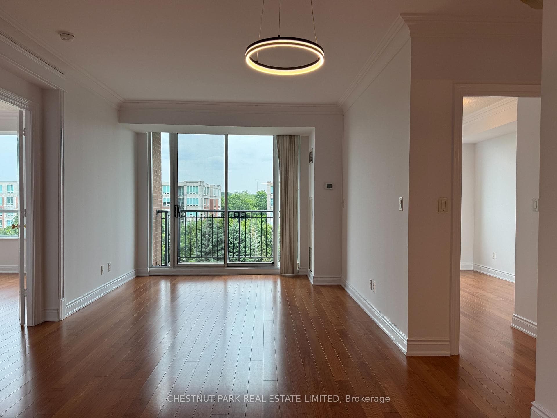 38 William Carson Crescent Unit 819 photo 11