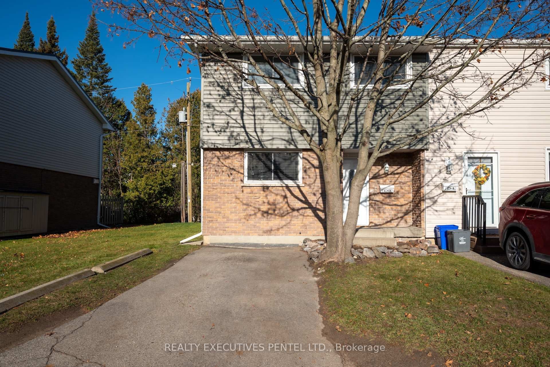400 Westwood Drive Unit D5 photo 1