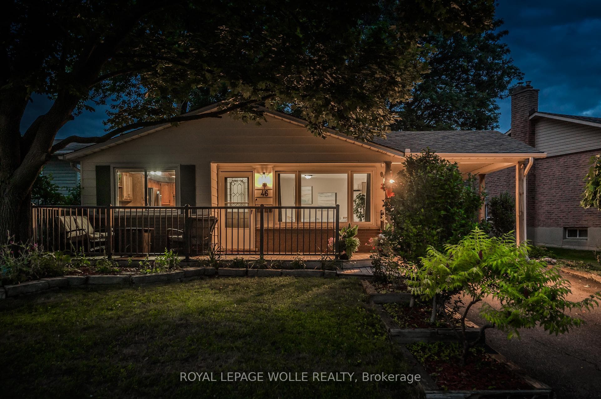 46 Hickory Heights Crescent photo 1