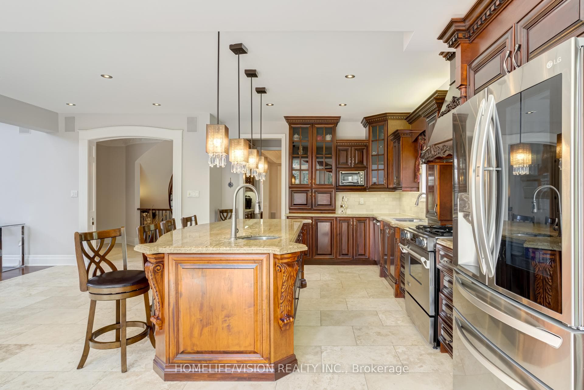 103 Yongehurst Road photo 12