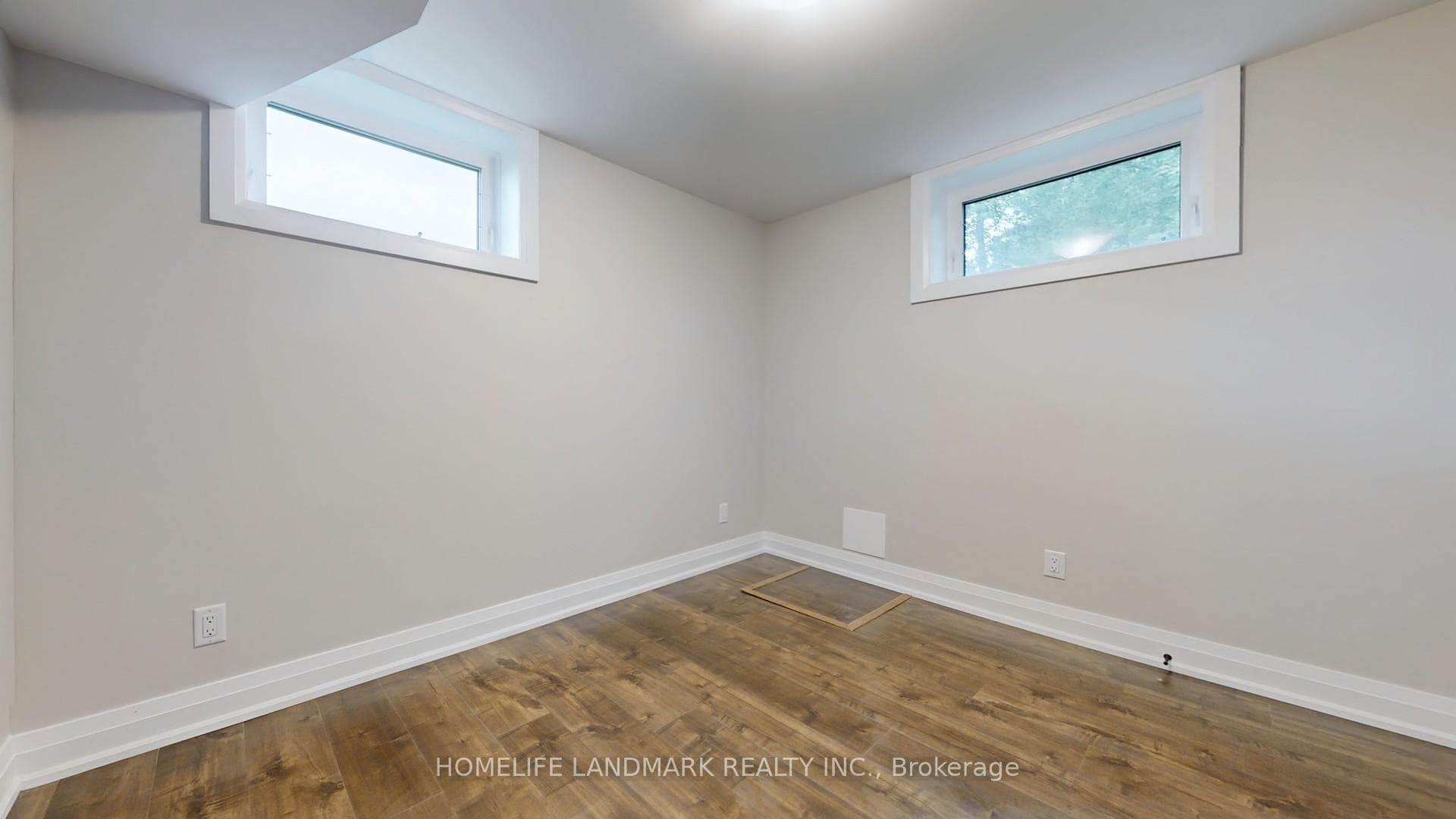 1661 Mount Albert Road Unit Unit 2 photo 9