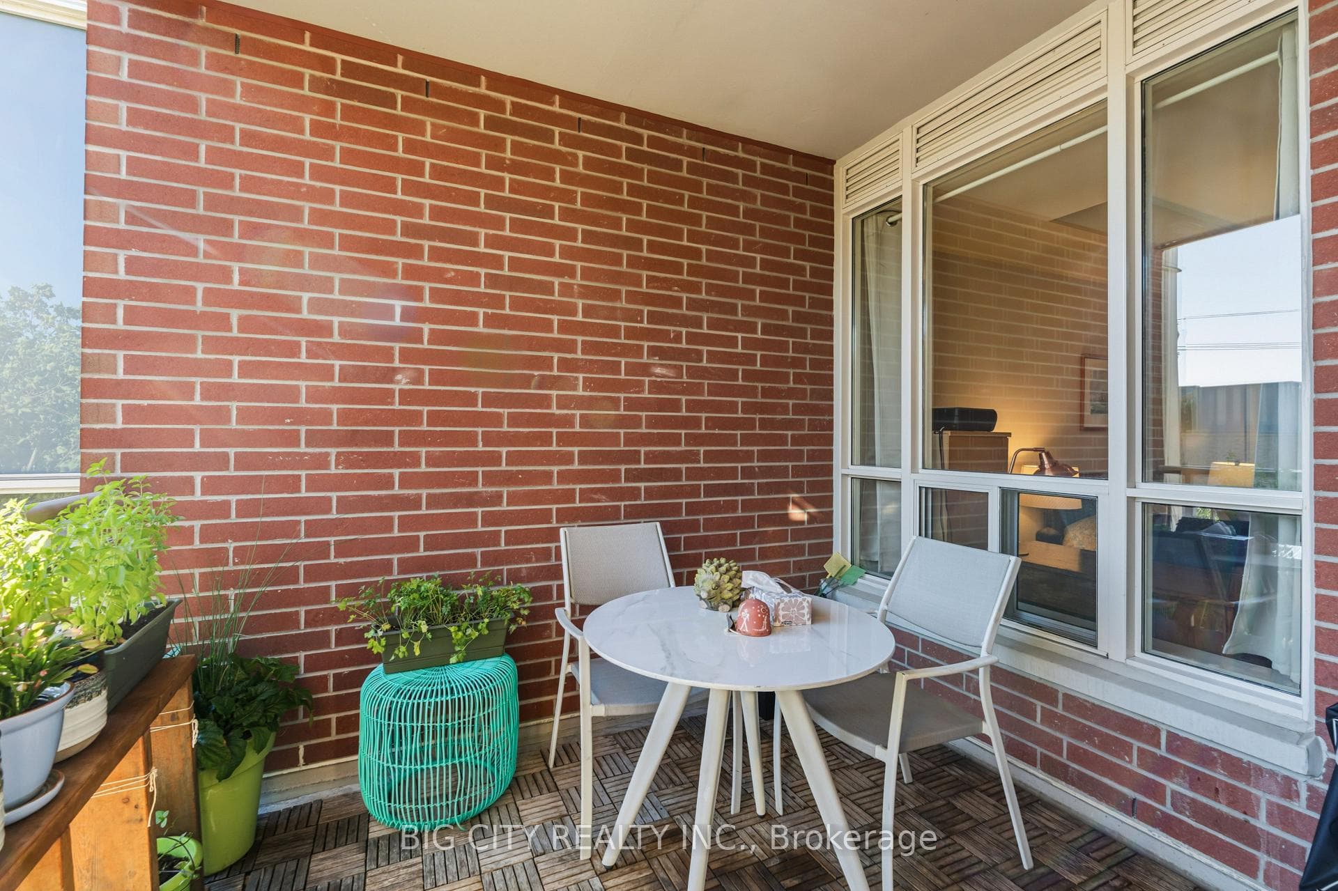 455 Rosewell Avenue Unit 412 photo 22