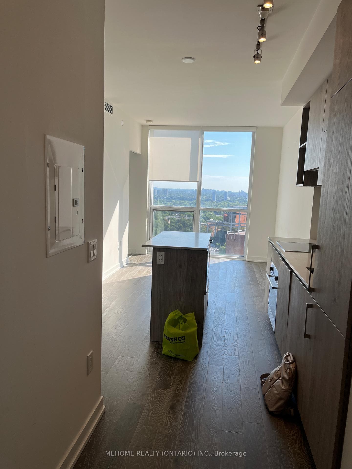 1 Yorkville Avenue Unit 2110 photo 3