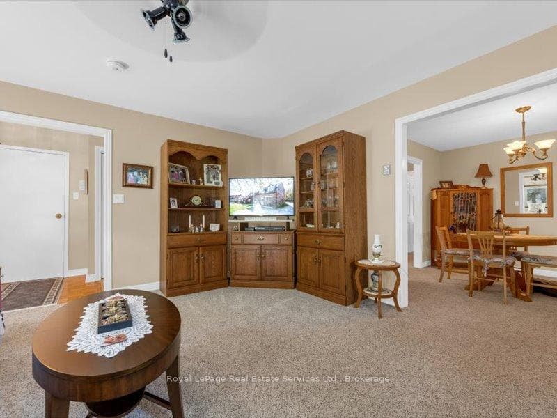 81 Hamilton Street photo 5