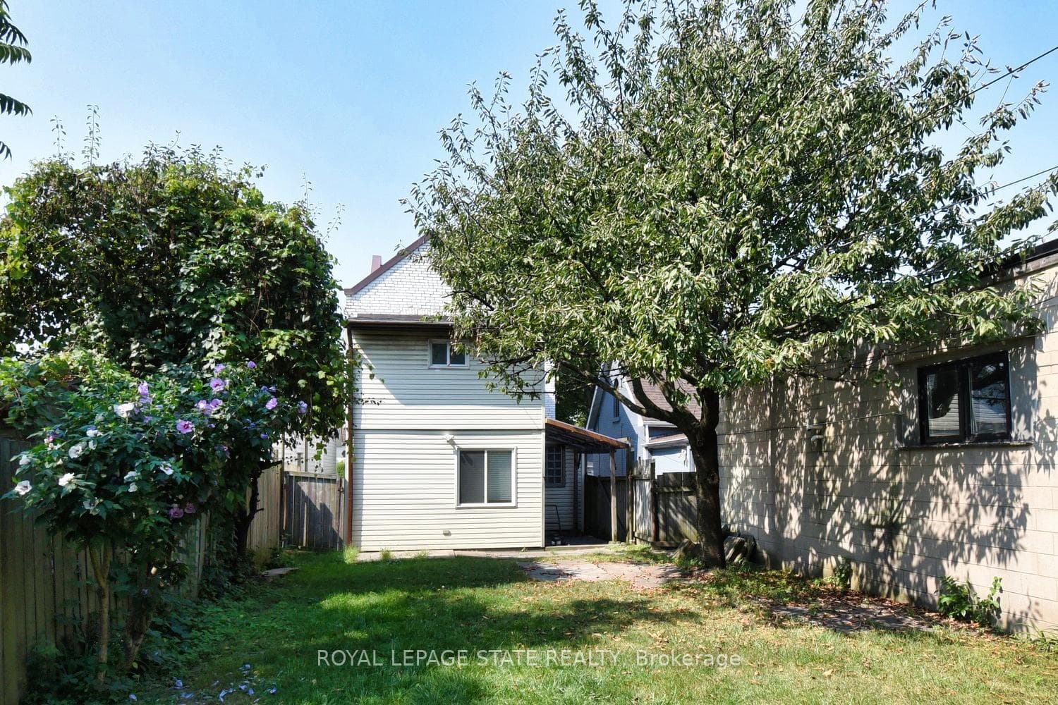 86 Earl Street photo 38