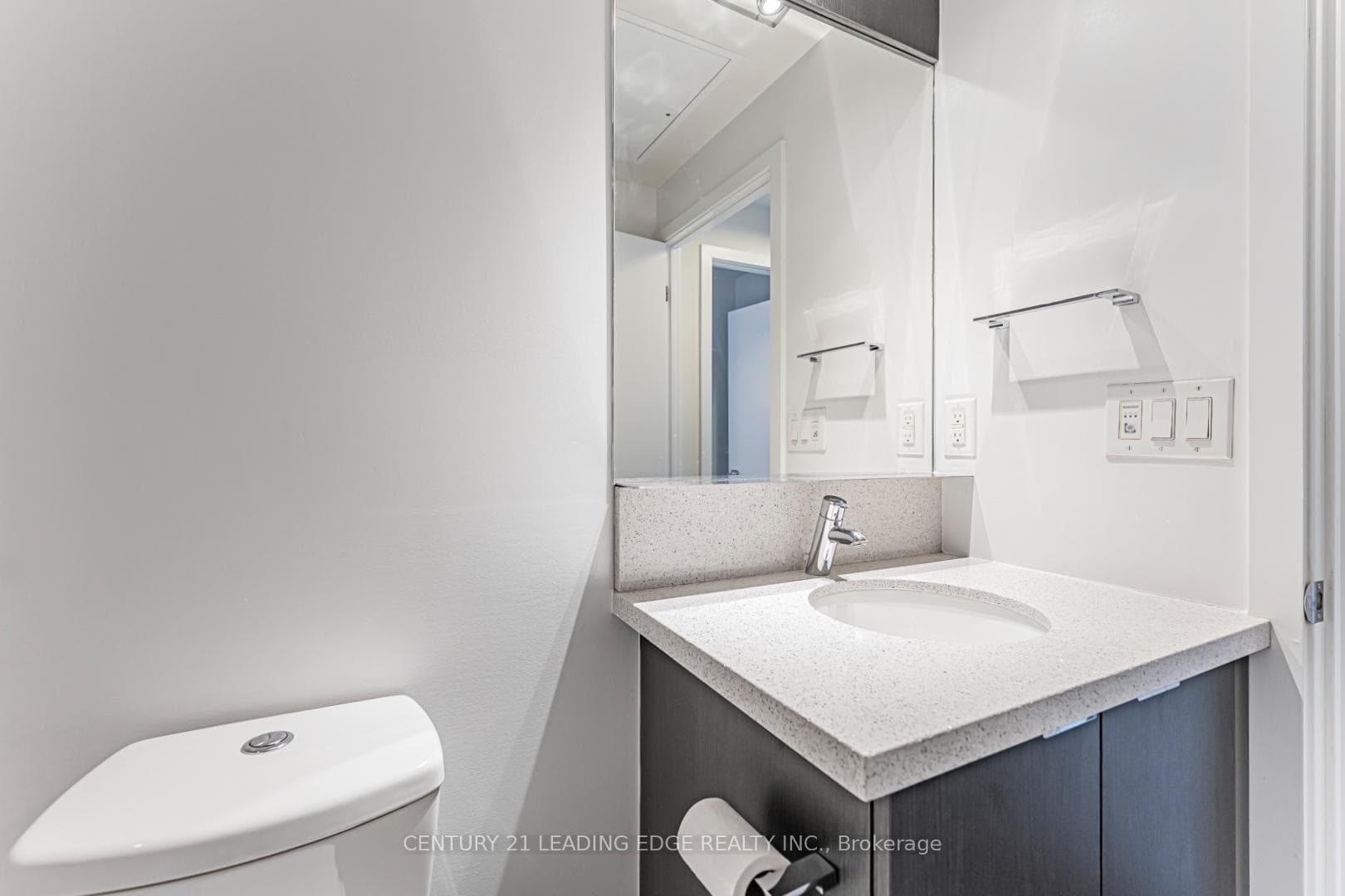 21 Widmer Street Unit 3309 photo 30