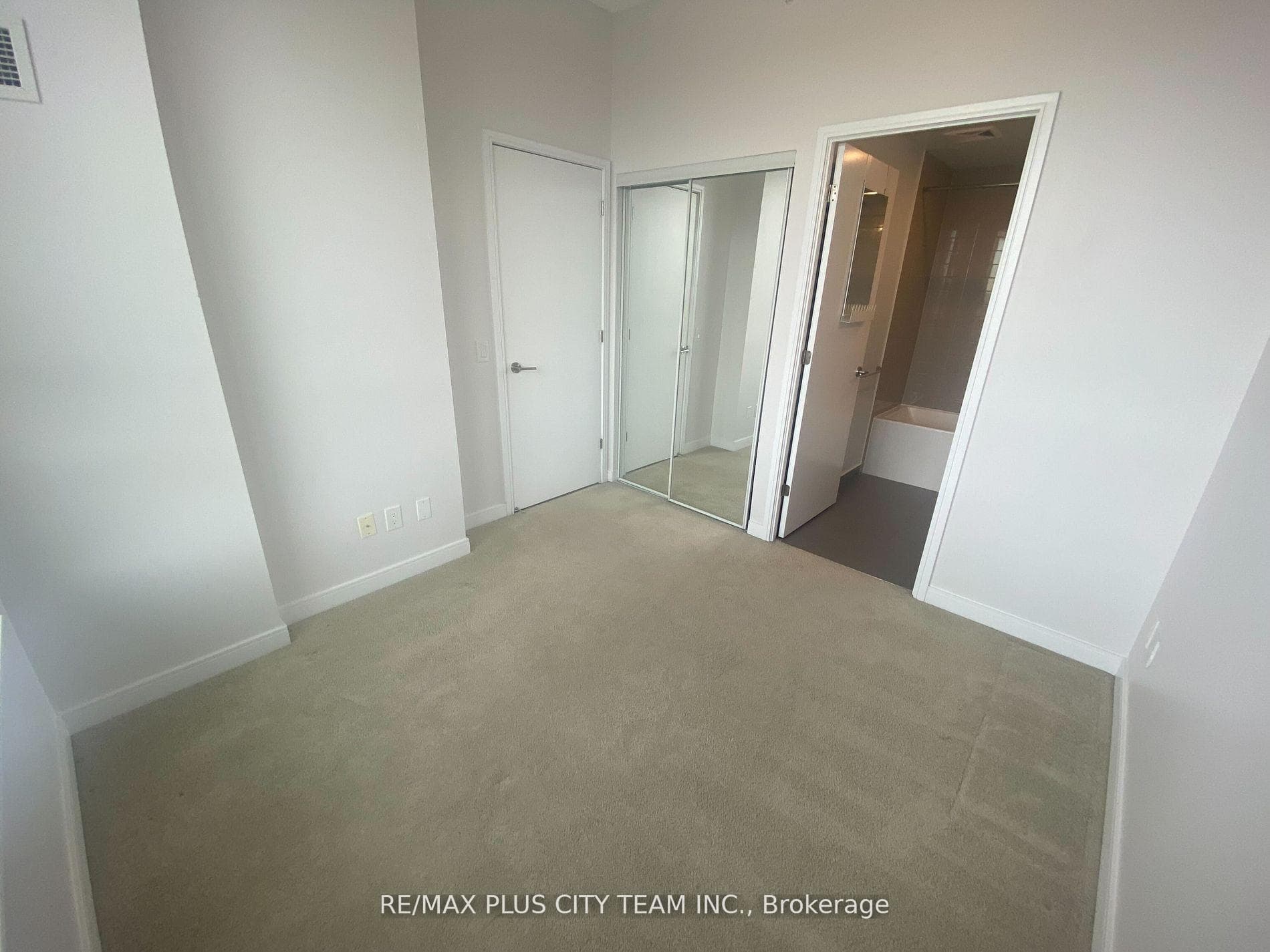 20 Thomas Riley Road Unit 804 photo 13