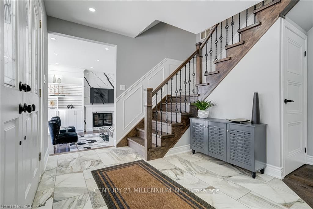32 Ridgehill Drive photo 3
