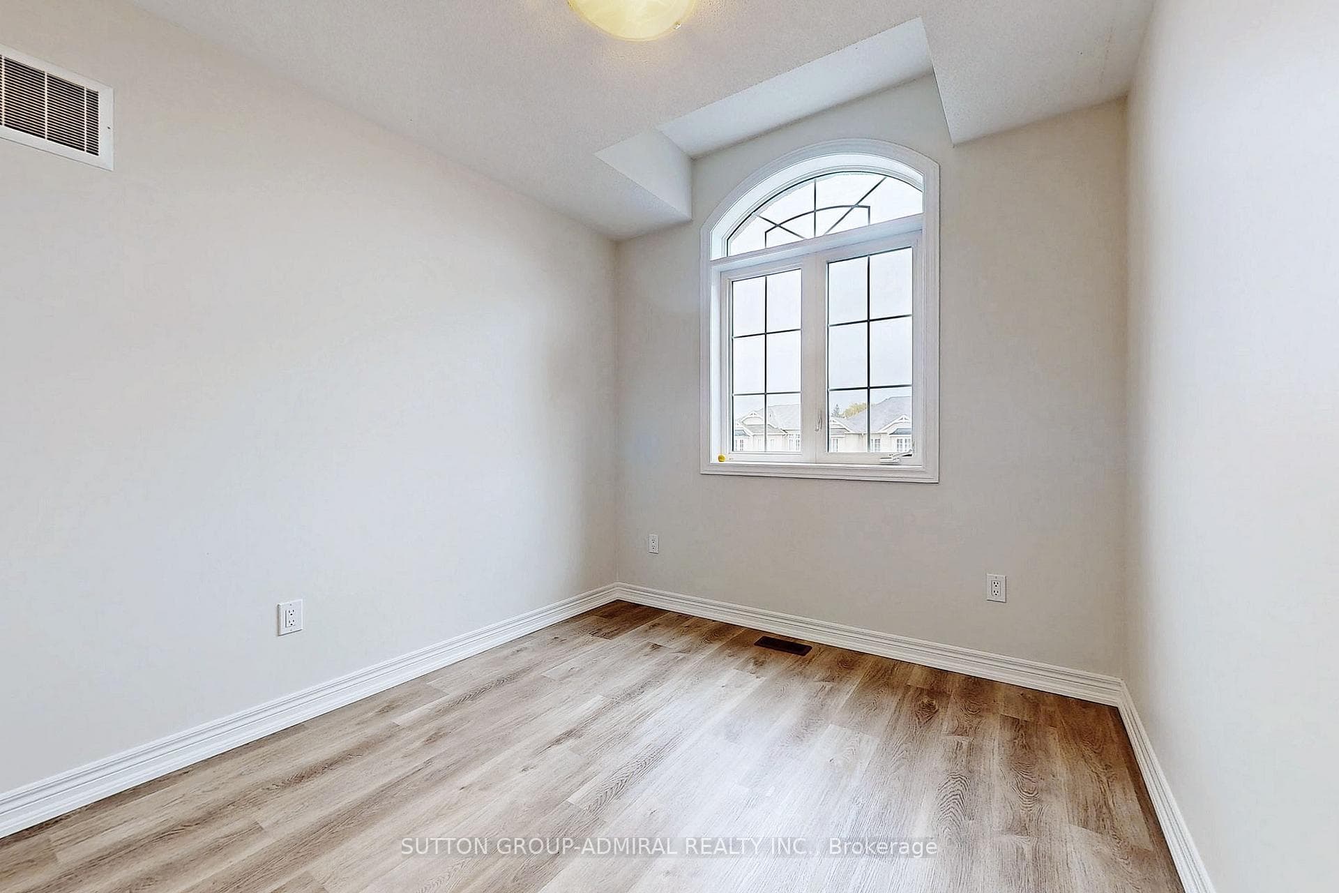 22 Greenwood Drive photo 11
