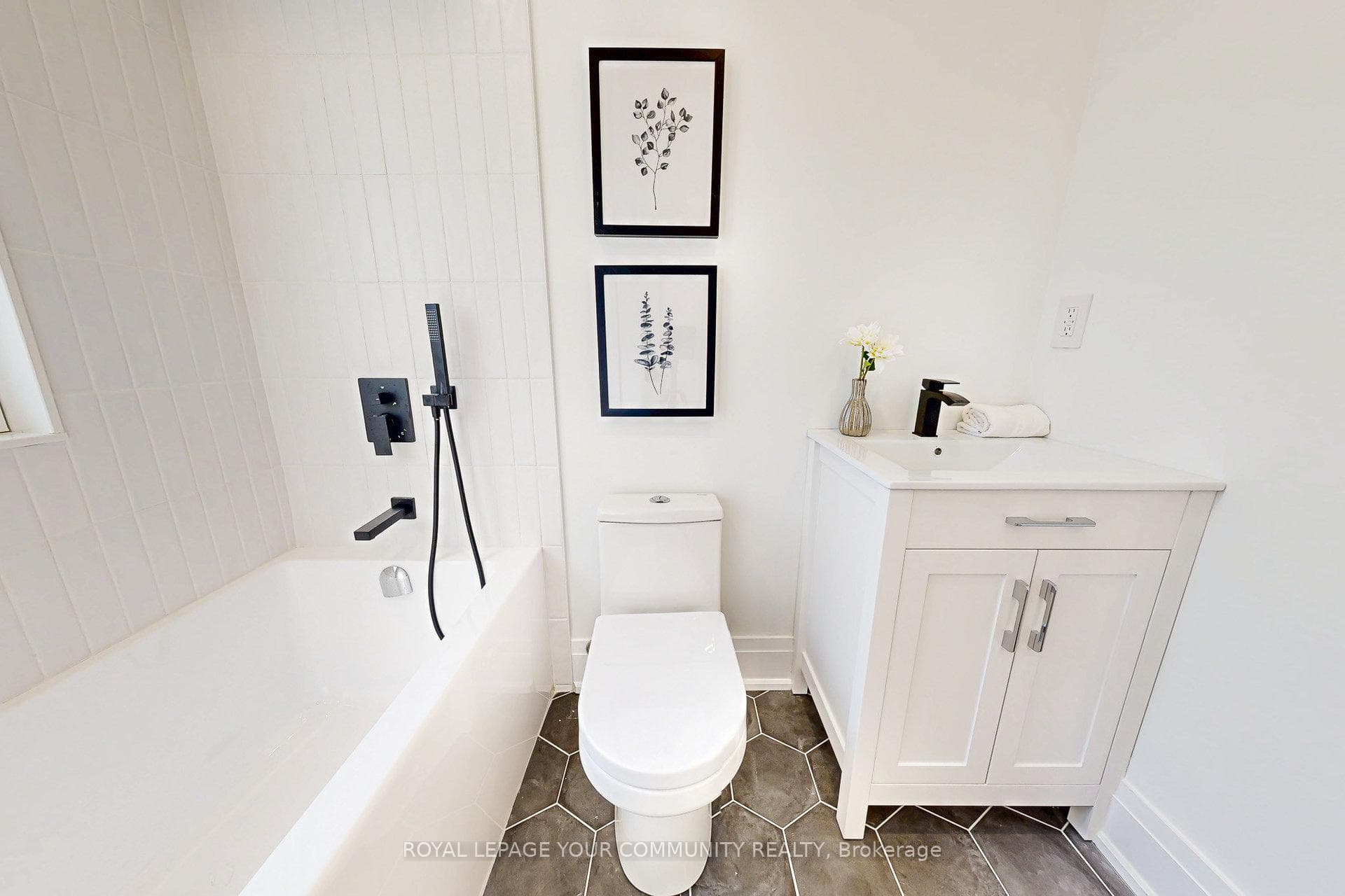 250 Sterling Road photo 32
