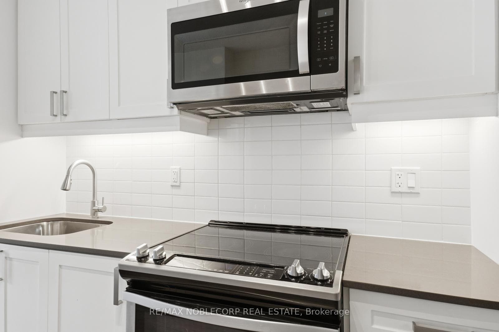 7895 Jane Street Unit 308 photo 18