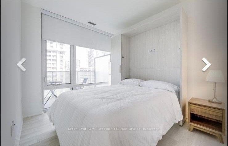 501 Yonge Street Unit 805 photo 3