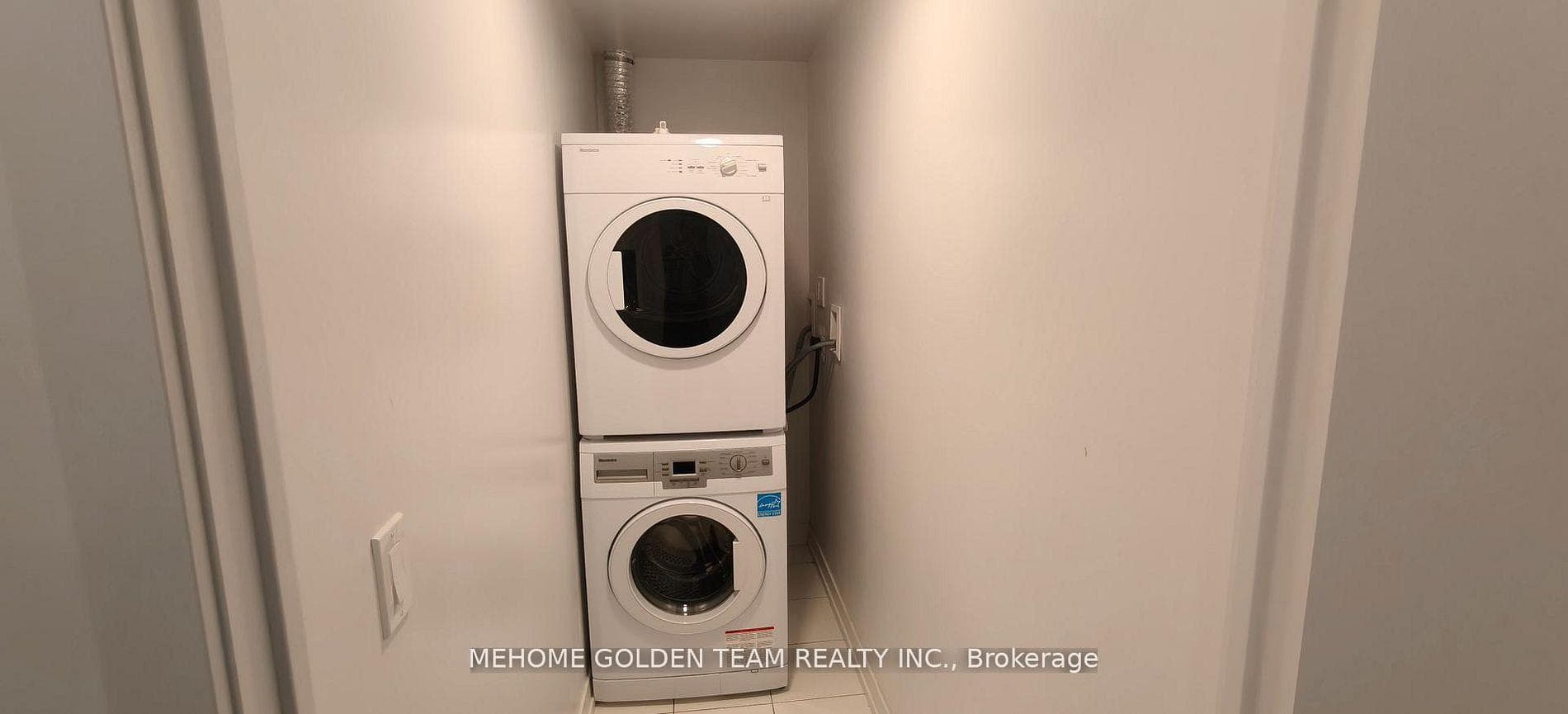125 Redpath Avenue Unit 3207 photo 8