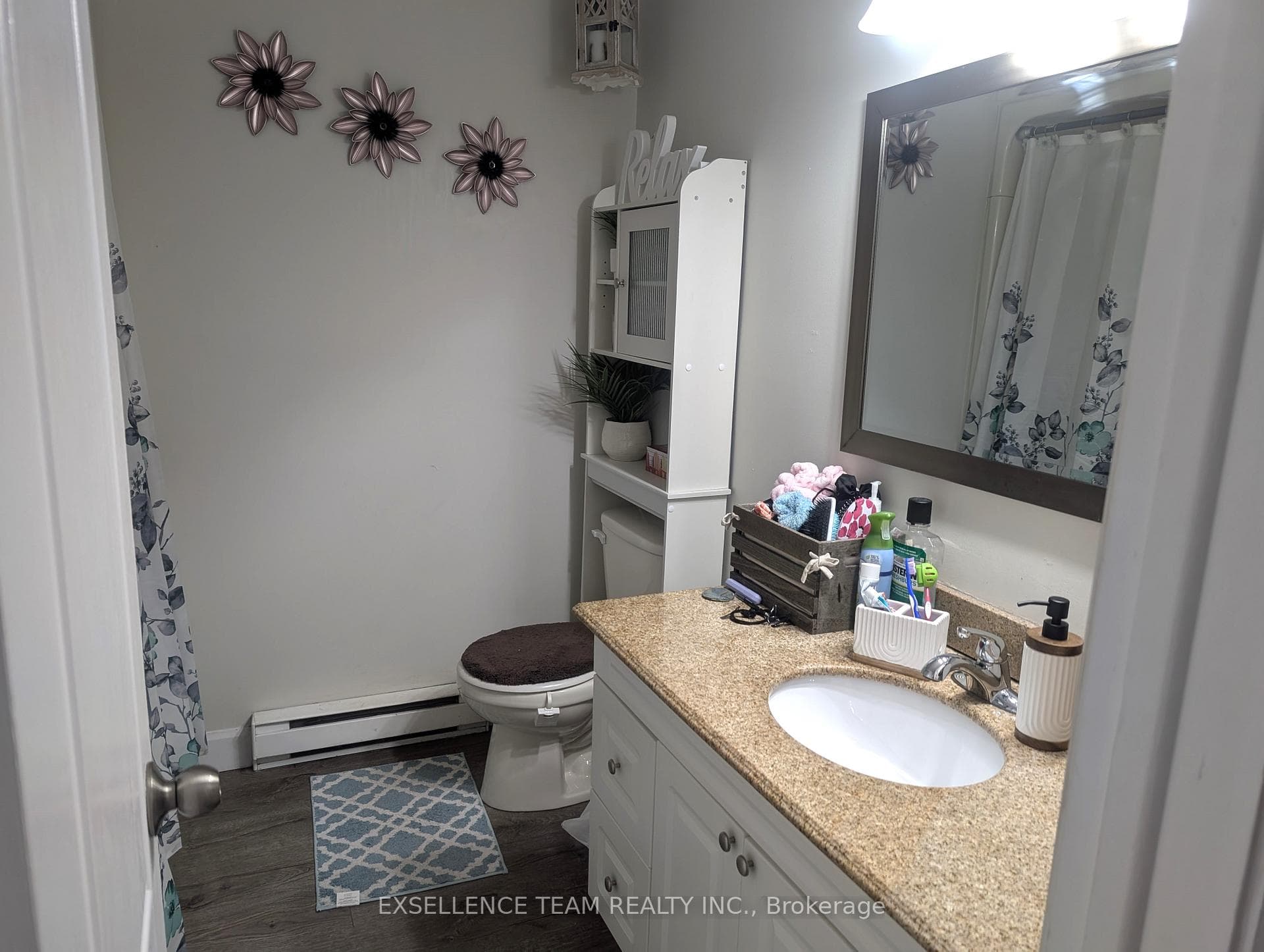 753 Glengarry Boulevard photo 11