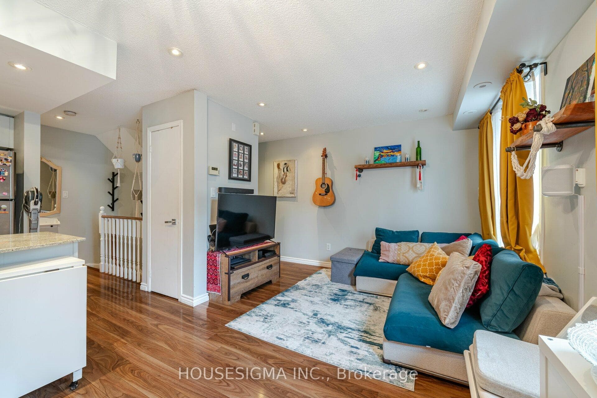 20 Laidlaw Street Unit 1130 photo 9
