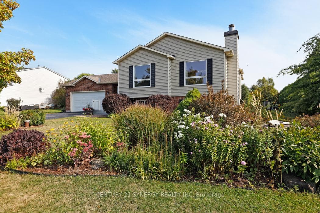 2725 Glen Street photo 2