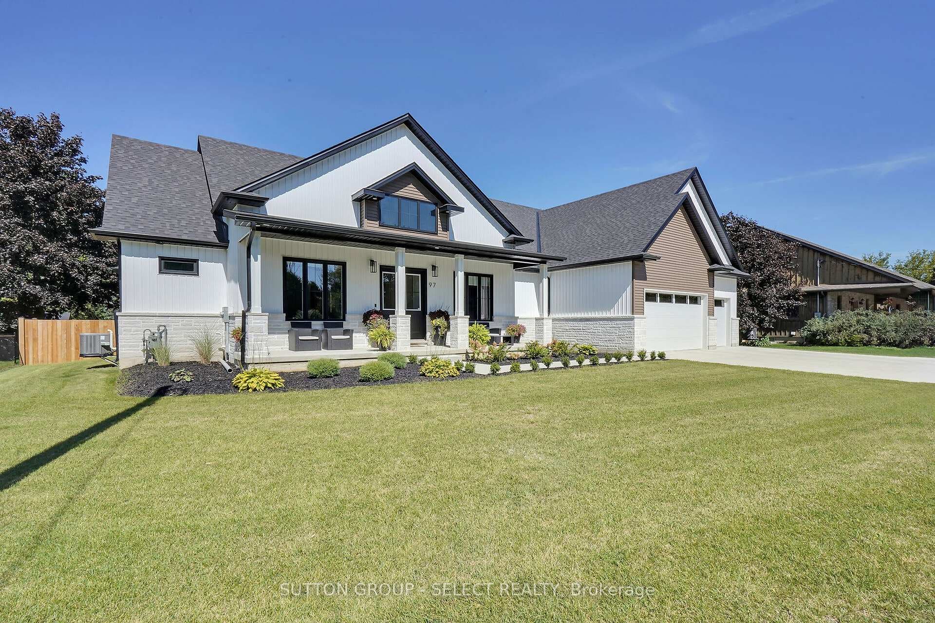 97 Simcoe Avenue photo 3