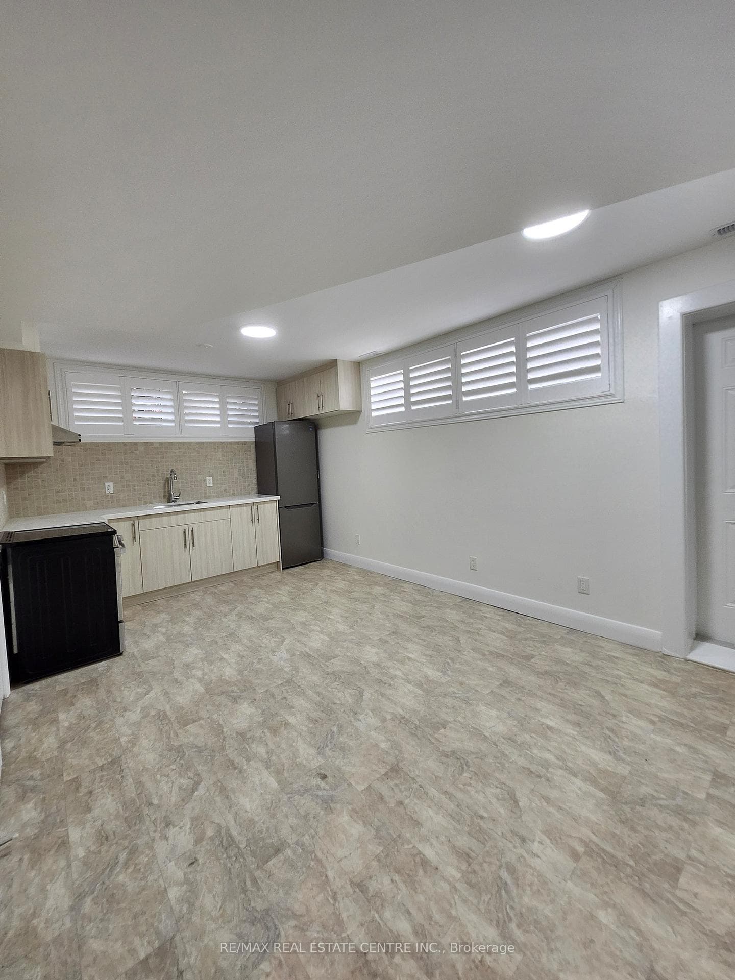 109 Bruce Street Unit 2 photo 2