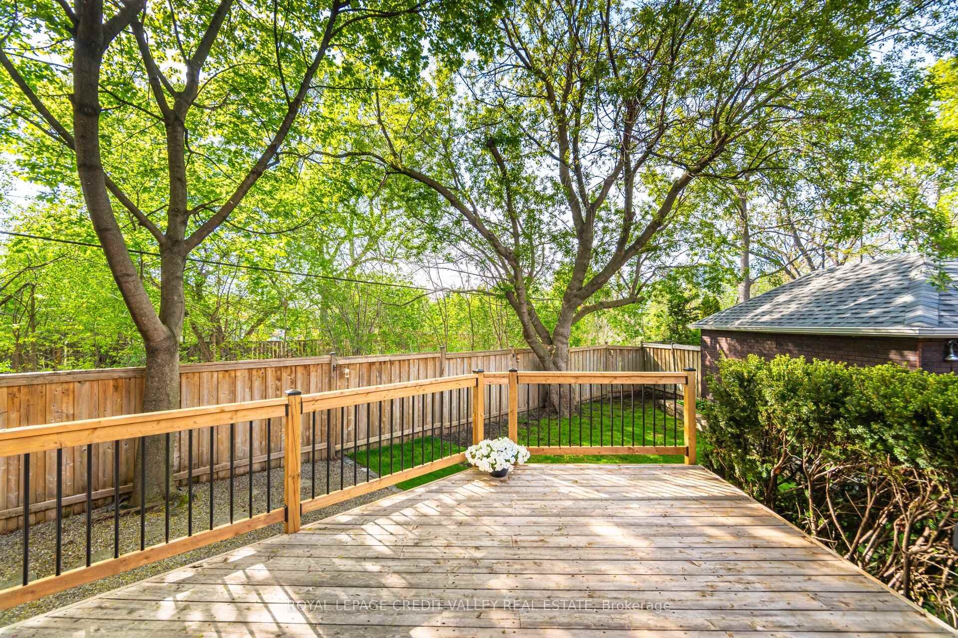 20 Fleming Avenue photo 45