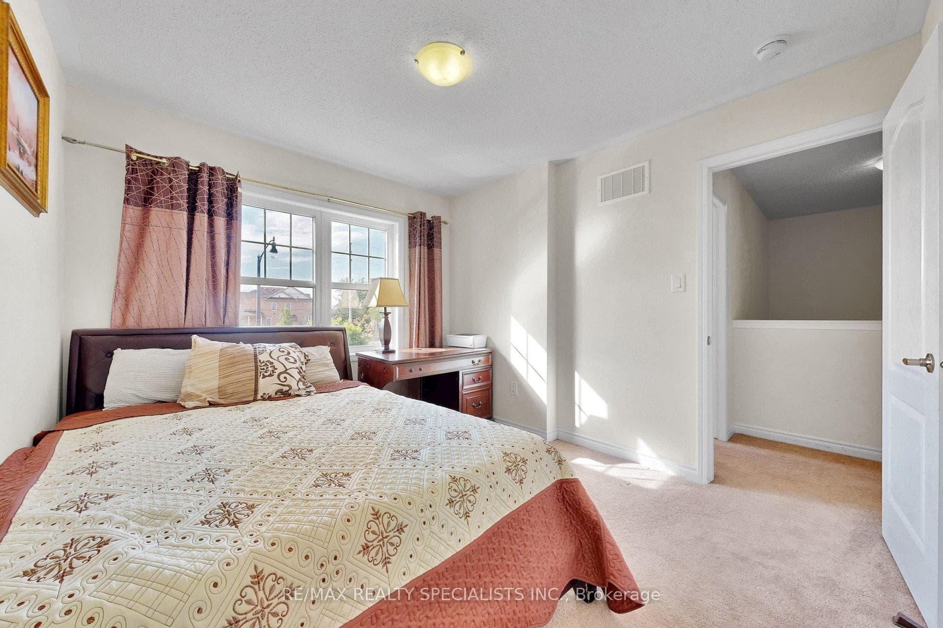 17 Leblanc Crescent photo 29