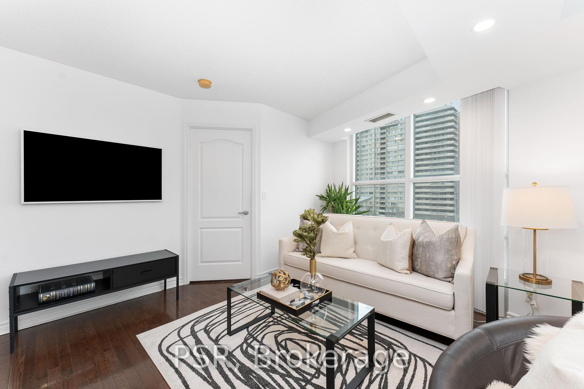 33 Elm Drive Unit 512 photo 9