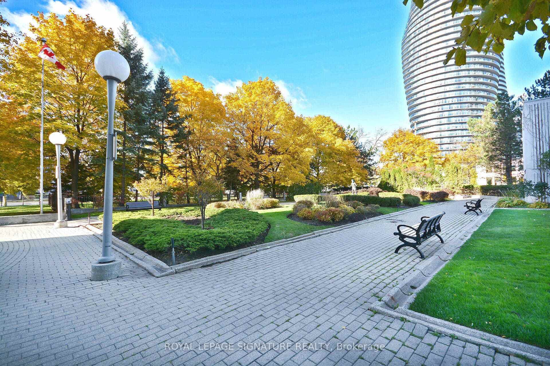 3650 Kaneff Crescent Unit 2606 photo 46