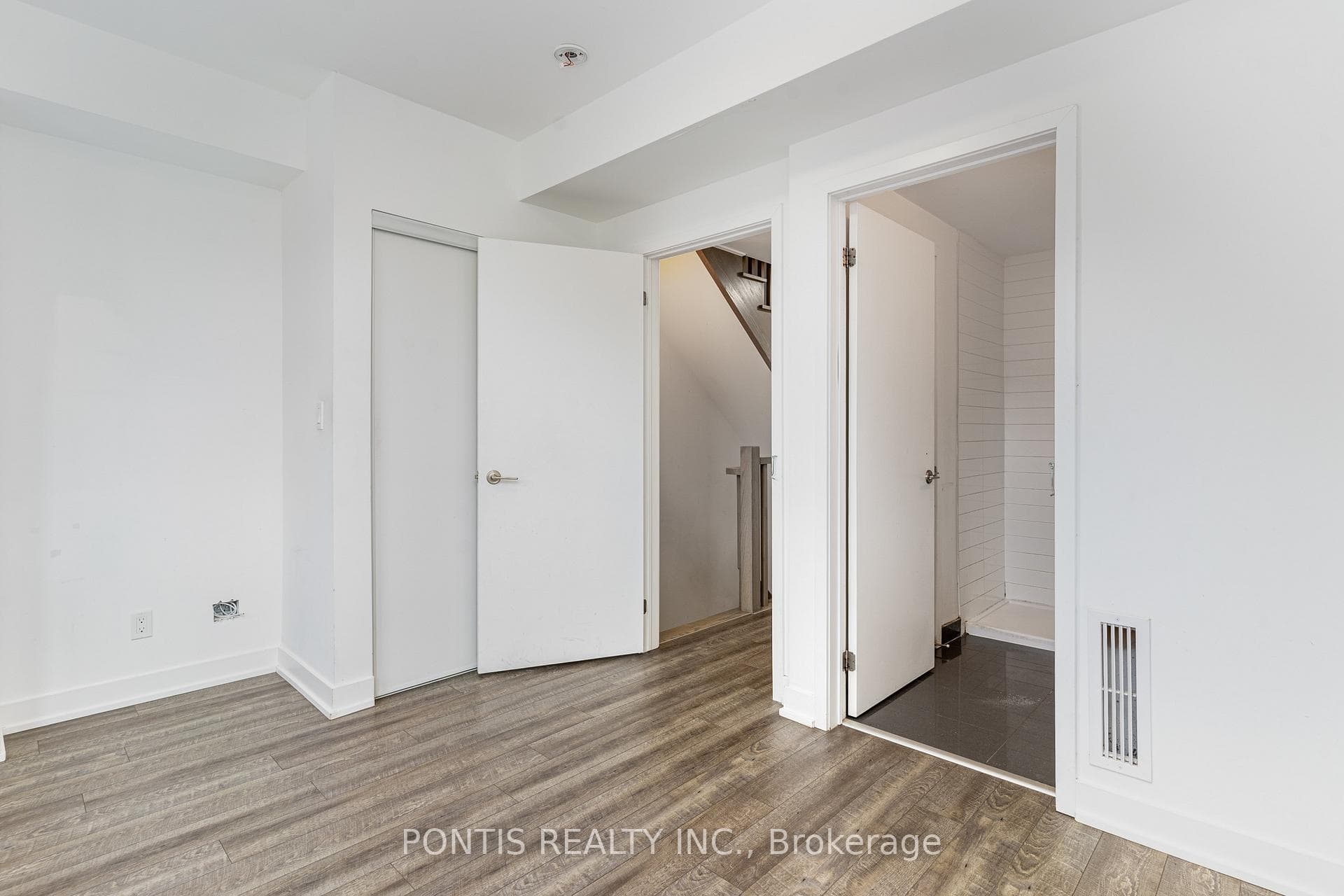 2100 Bridletowne Circle Unit 330 photo 23