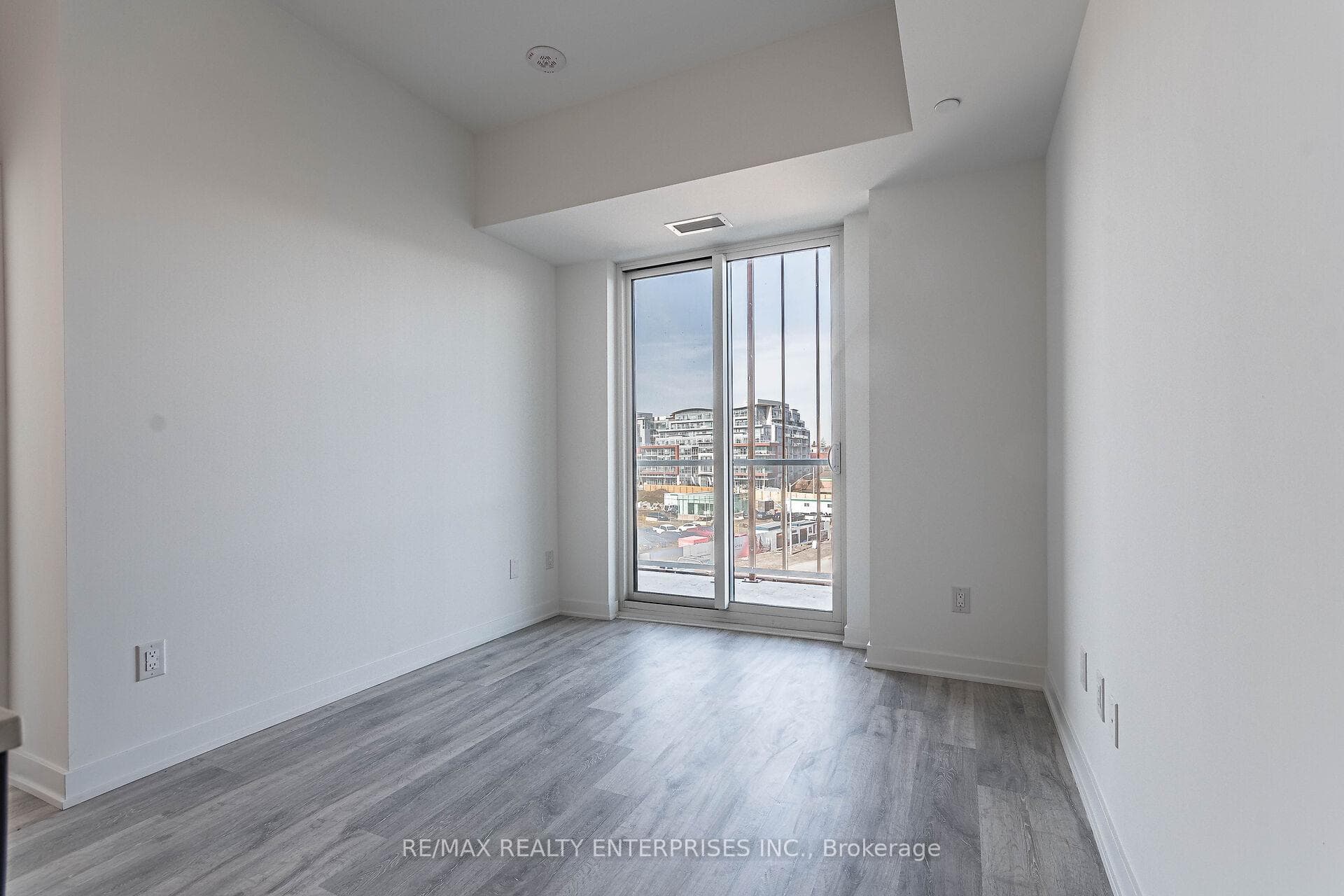 220 Missinnihe Way Unit 422 photo 4