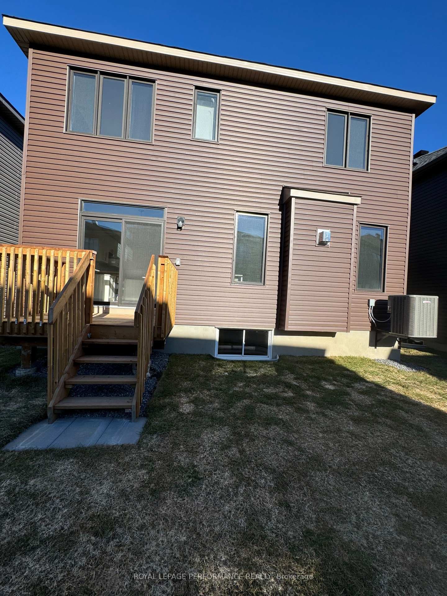 915 LAKERIDGE Drive photo 26
