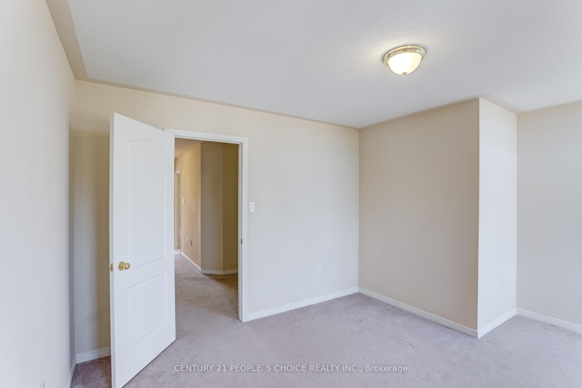 95 Richardson Crescent photo 16