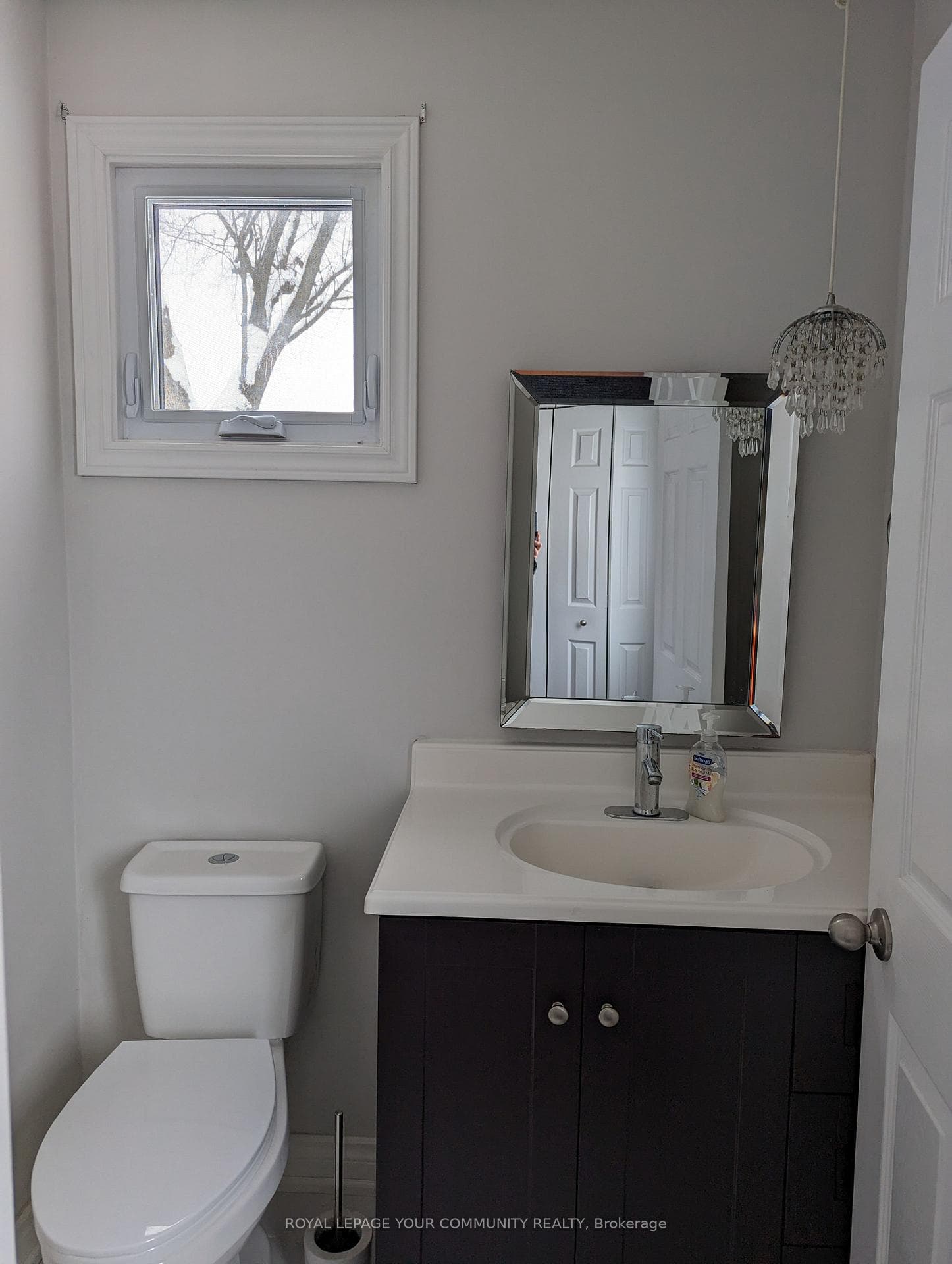 223 Bayview Avenue photo 14