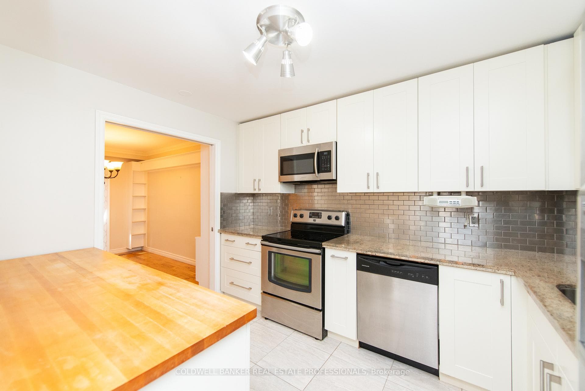 264 Royal Orchard Boulevard Unit 22 photo 7
